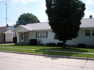3313 Mero St, Manitowoc, WI 54220