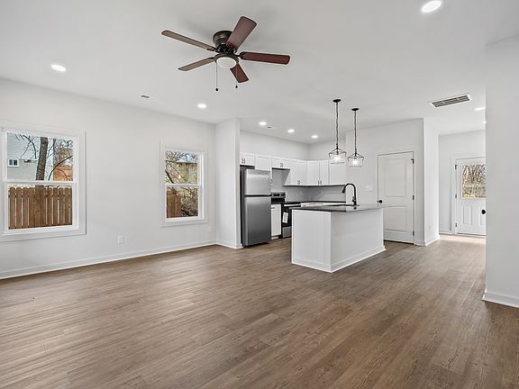 4th image of 4621 Julian St