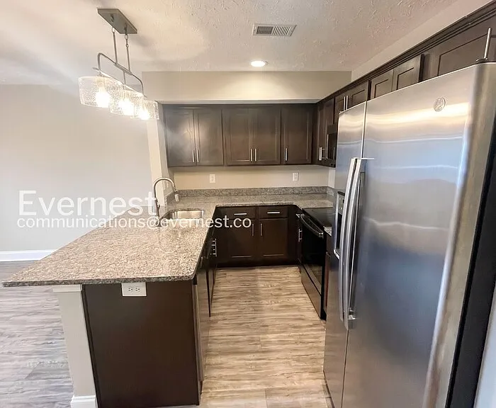 1000 Henry Place Blvd #105 — Photo 6