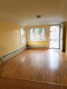 3242 110th St, East Elmhurst, NY, 11369