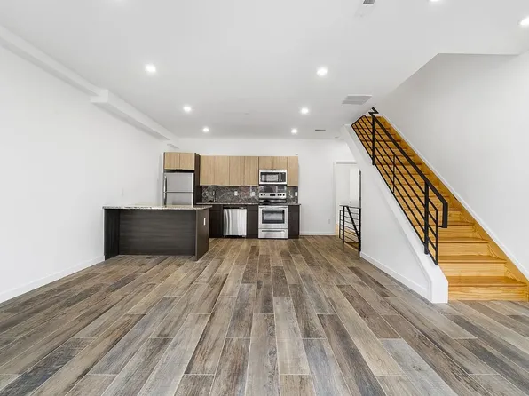 300 Budd St #B2, Philadelphia, PA 19104