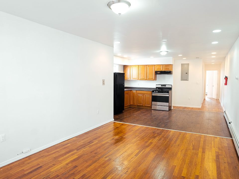 1st image of 168 Brookdale Ave Floor 1
