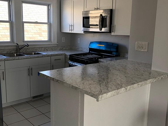 2nd image of 92 Eiseman Ave