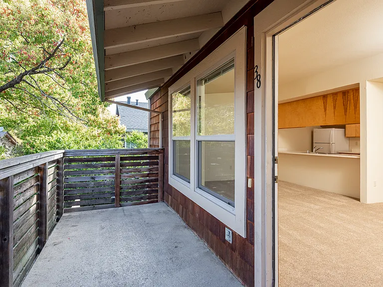 Meadowrock Apartments — Photo 21