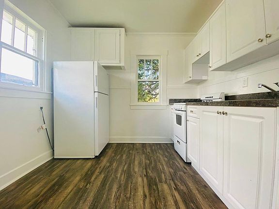 3rd image of 229 NE 56th St #1