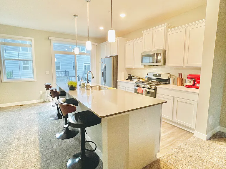 7259 Zircon Ct N — Photo 2