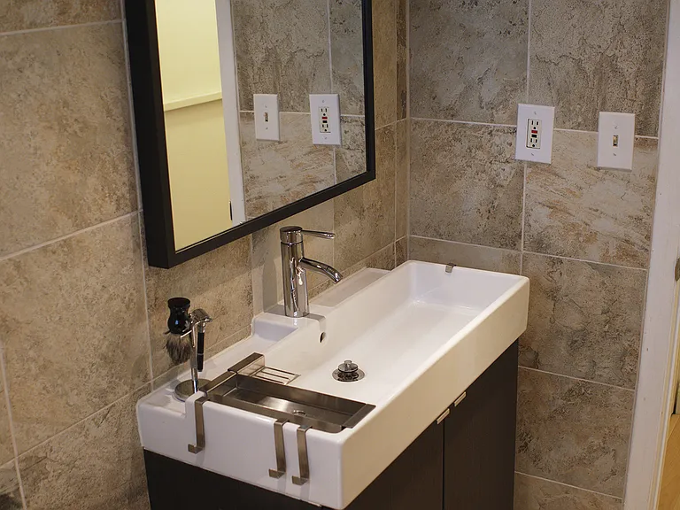 1615 Meridian Ave #204 — Photo 7