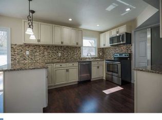 12 Mosshill Ln, Willingboro, NJ 08046