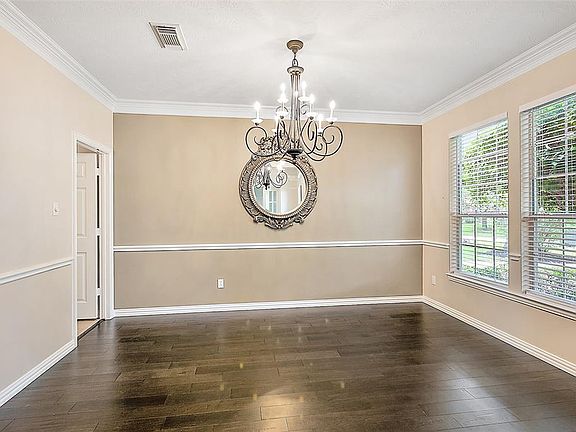 5th image of 15802 Bennet Chase Dr