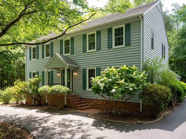 1401 Pinedale Rd, Charlottesville, VA 22901