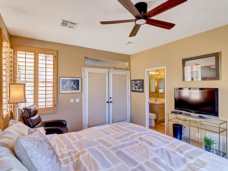 Casita bedroom