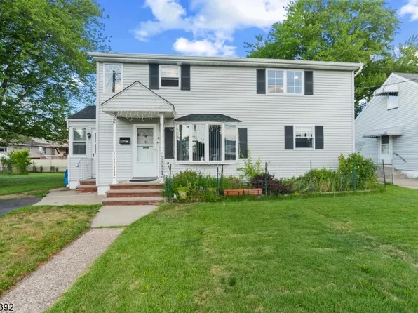 92 Anderson Ave, Totowa Boro, NJ 07512