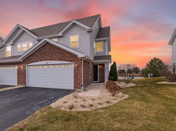 8641 Foxborough Way E, Joliet, IL 60431