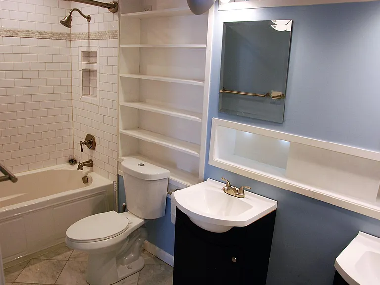 Master bathroom with soaker tub.