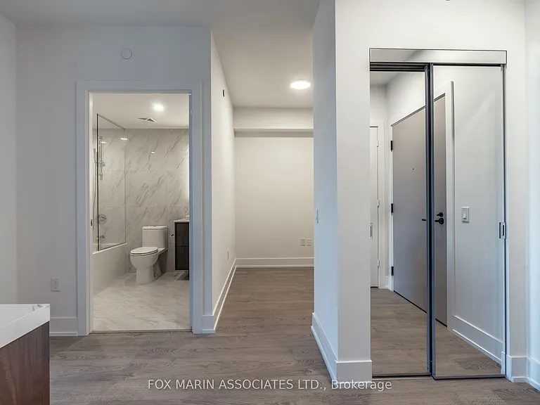 858 Dupont St #806 — Photo 10