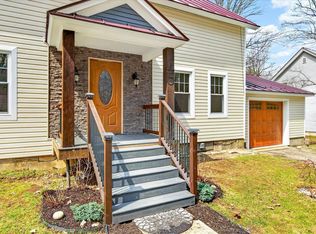 25 Bluff Street, Proctor, VT 05765-1008