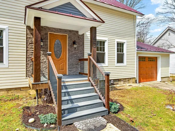 25 Bluff Street, Proctor, VT 05765-1008