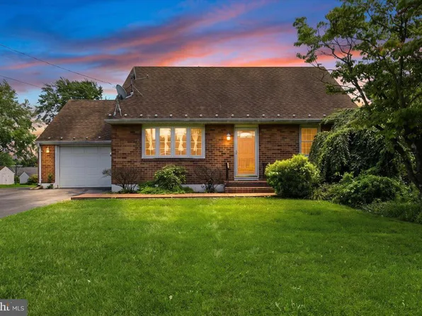 4460 Henry St, Easton, PA 18045