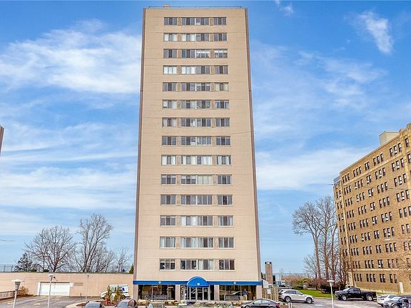2nd image of 12520 Edgewater Dr APT 1504