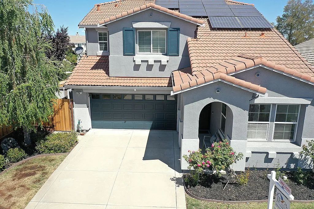 2267 Montecito Ct photo 1