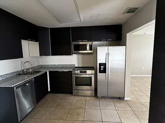 2nd image of 106 S Cooper Pl