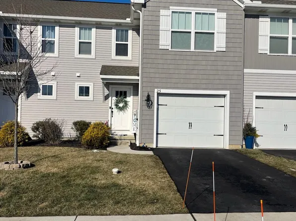 25 Southside Dr, Willow Street, PA 17584