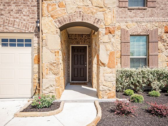 4th image of 20128 Ploughshores Ln