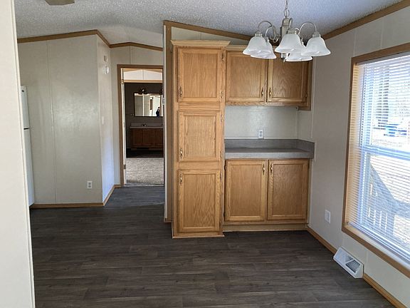 4th image of 454 Cedar Brk #142