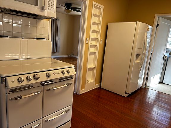 3rd image of 545 S Calle Santa Rosa #1