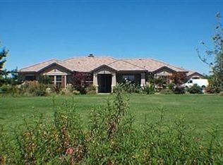 9340 Crossrail Dr, Wilton, CA 95693
