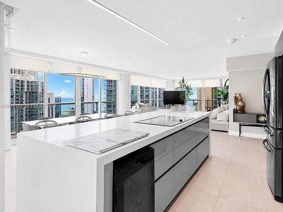 3rd image of 16500 Collins Ave APT 1751