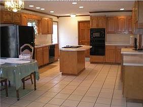 3rd image of 5224 Lee Ln