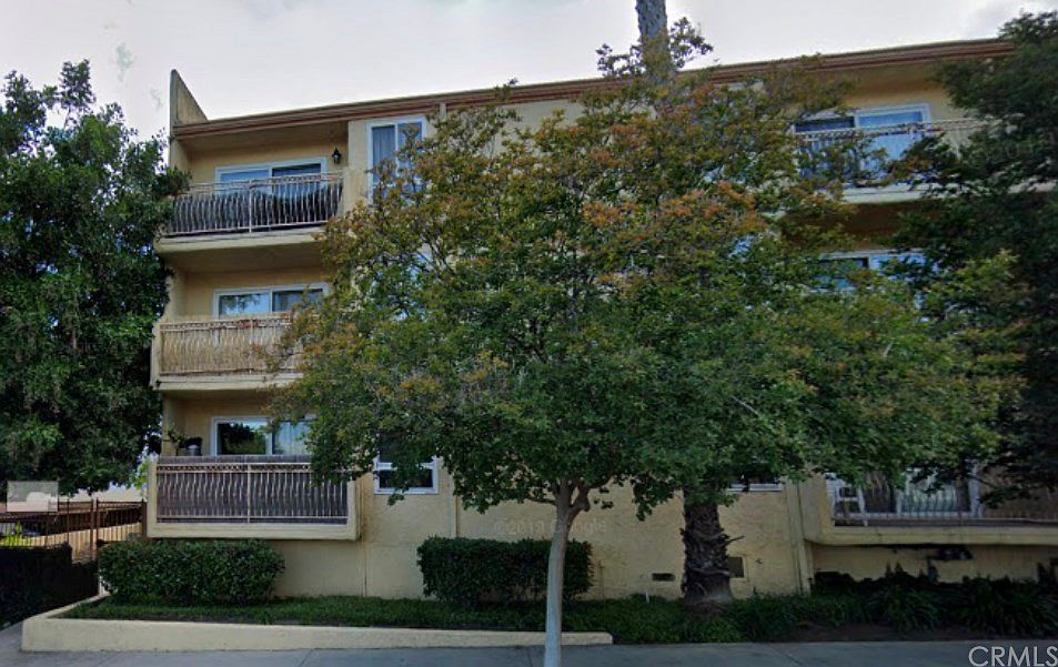 1st image of 5257 Radford Ave Unit 113