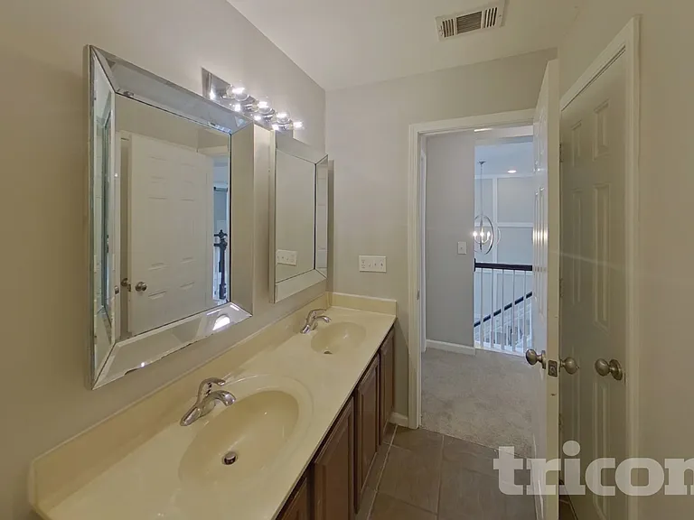 7457 Mistydawn Dr — Photo 13