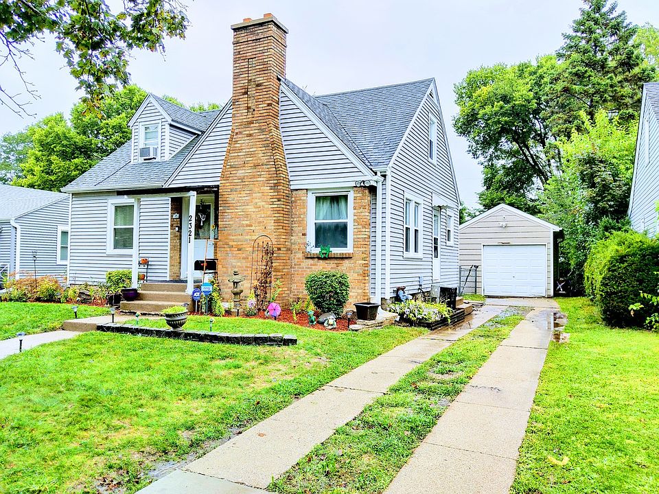 1st image of 2321 Custer Ave