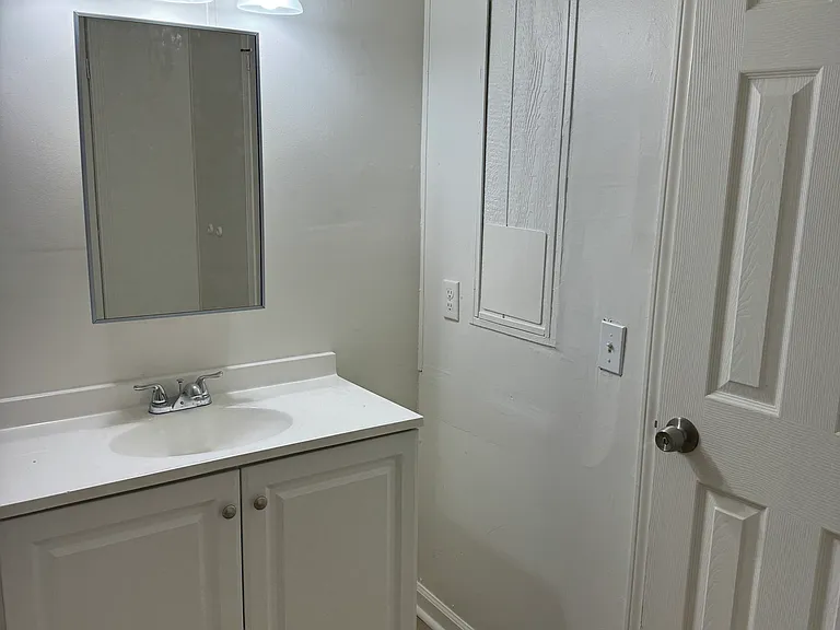 Country Manor Ln — Photo 10