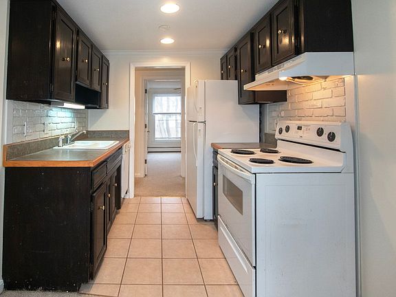 4th image of 51 Back River Rd #1