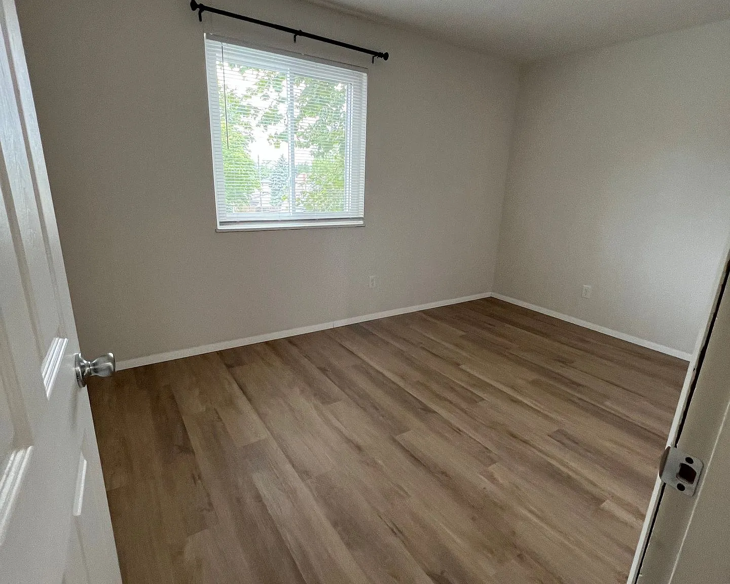 Imperial Apartments — Photo 3