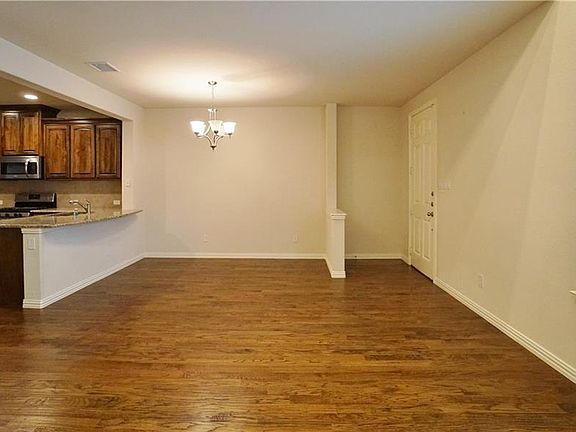 3rd image of 229 Brick Row Dr
