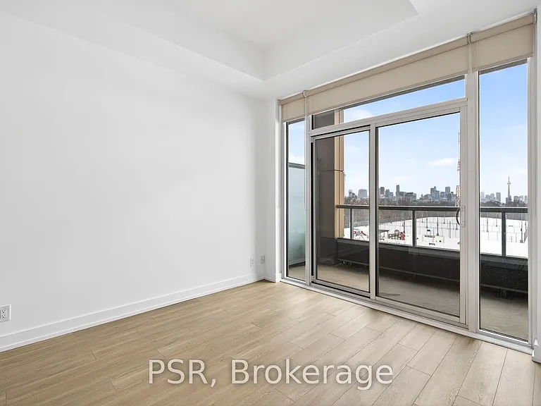 6 Parkwood Ave #509 — Photo 13