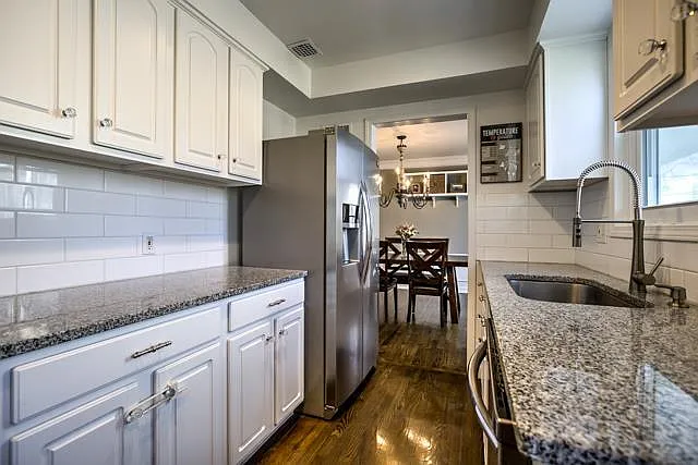 5635 Roe Blvd — Photo 9
