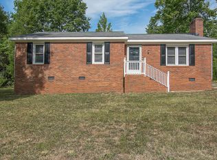 227 Fraley Dr, Inman, SC 29349
