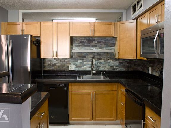 5th image of 345 Lakepointe Dr Unit 104