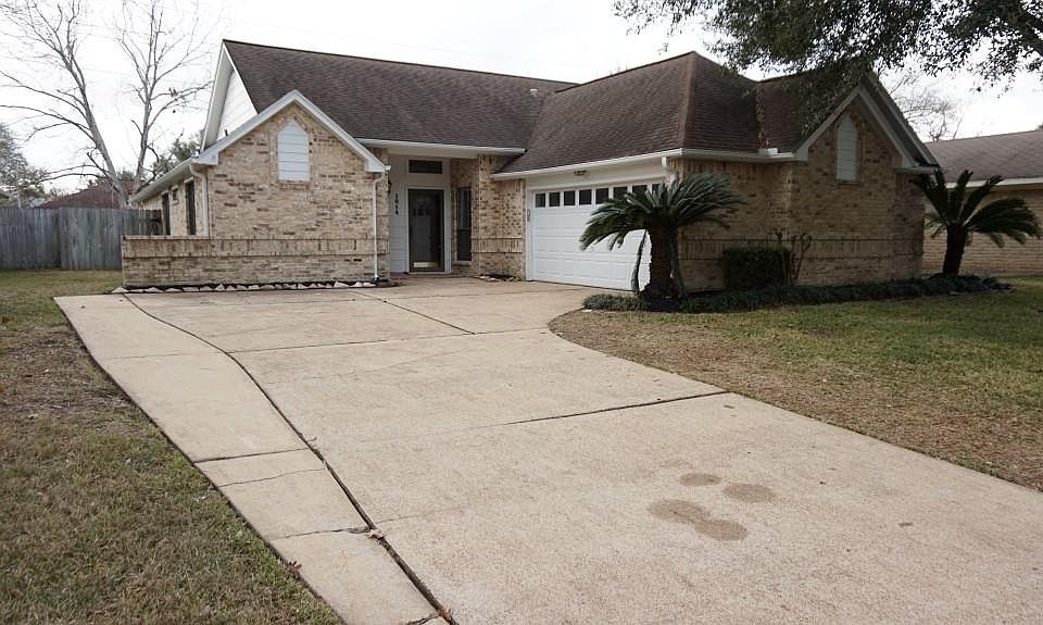 1st image of 1014 Cascade Creek Dr