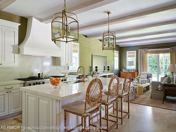 4th image of 225 Murray Rd