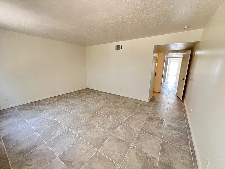 13850 Dahlgren Dr — Photo 15