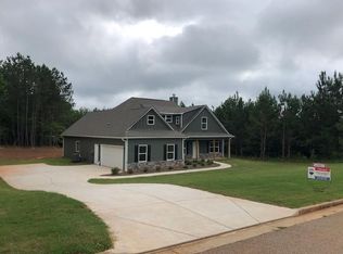 40 E Pennick Dr, Covington, GA 30014