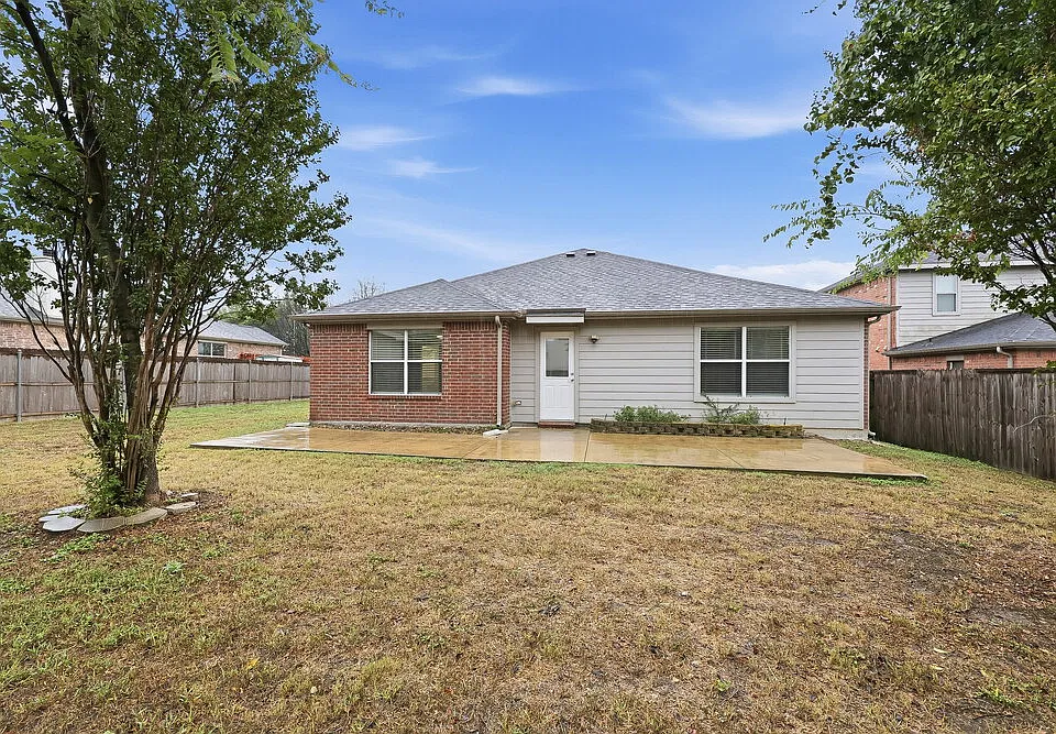 711 River Run Dr