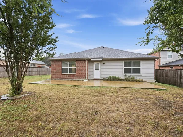 711 River Run Dr, Glenn Heights, TX 75154