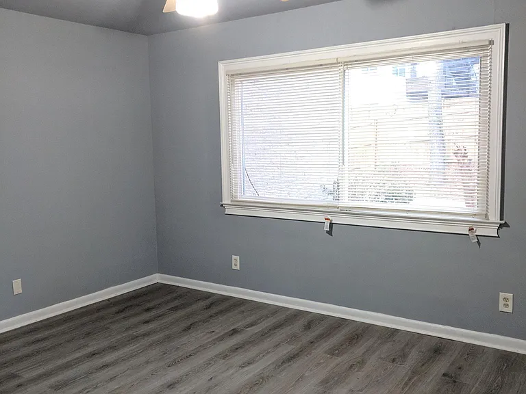1177 Woodland Ave NE — Photo 9